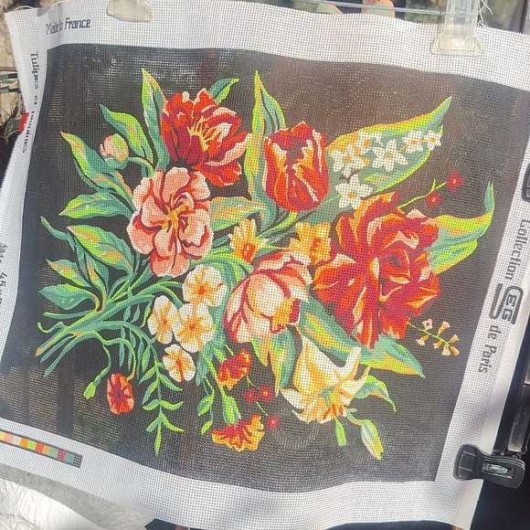 Collection SEG De ariz Needlepoint Canvas 45 By 60 Tulips Et Pivoones